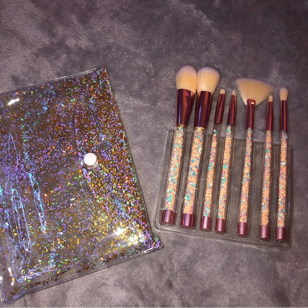 Yellow 7 makeup brushes
